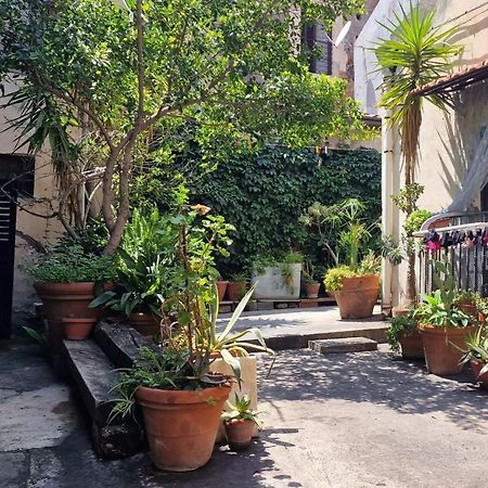 Apartment Myourhome Catania Esterno foto